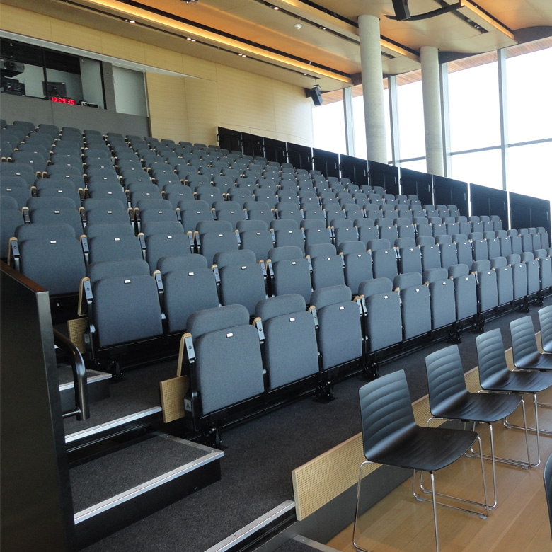North Western - Kellogg School of Management seating in main hall